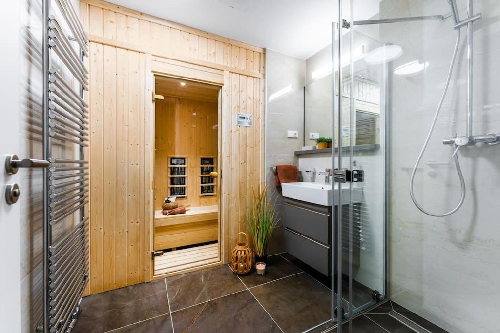 Apartament I313 Molo Lipno With Private Wellness Lipno nad Vltavou Exteriör bild
