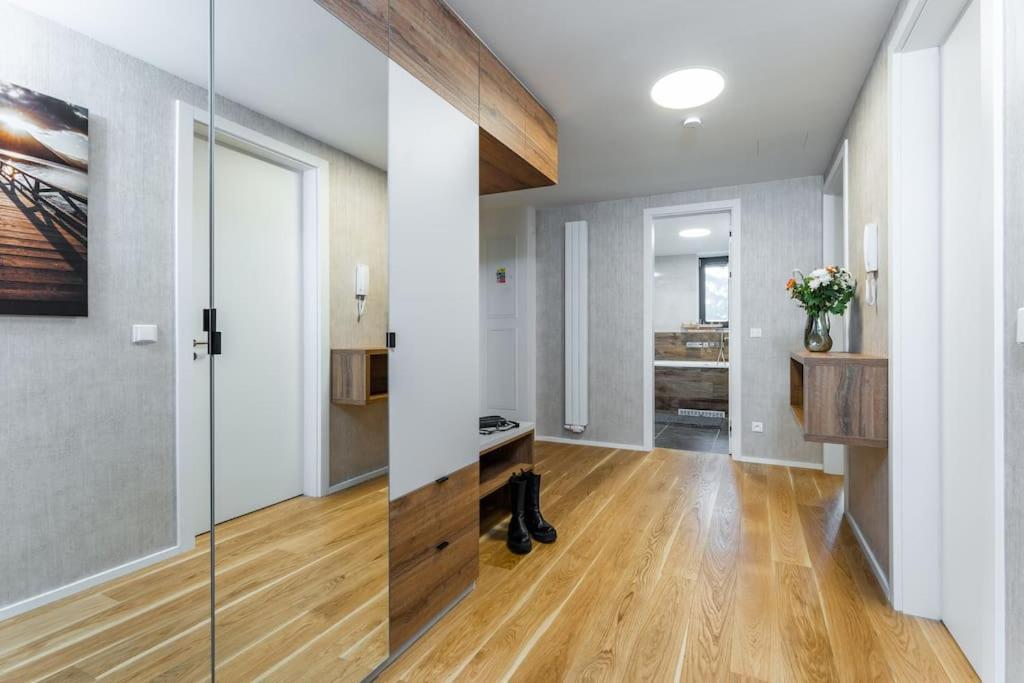 Apartament I313 Molo Lipno With Private Wellness Lipno nad Vltavou Exteriör bild
